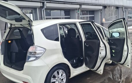 Honda Fit III, 2011 год, 760 000 рублей, 23 фотография