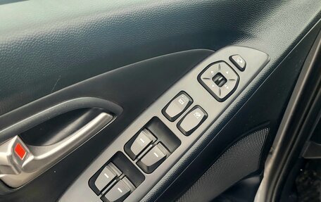 Hyundai ix35 I рестайлинг, 2013 год, 1 290 000 рублей, 10 фотография