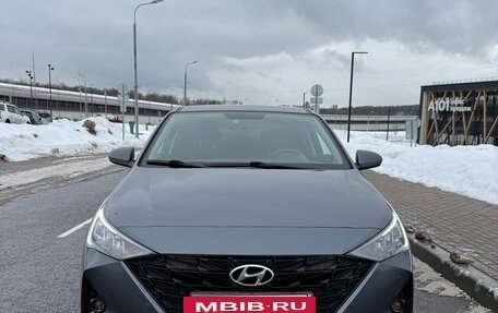 Hyundai Solaris II рестайлинг, 2021 год, 1 680 000 рублей, 7 фотография