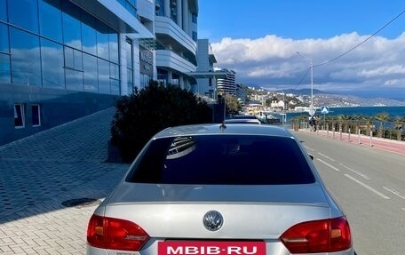 Volkswagen Jetta VI, 2011 год, 1 100 000 рублей, 6 фотография