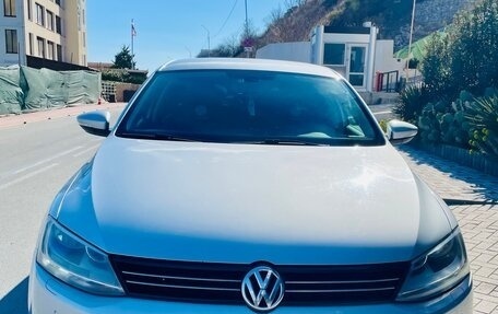 Volkswagen Jetta VI, 2011 год, 1 100 000 рублей, 3 фотография