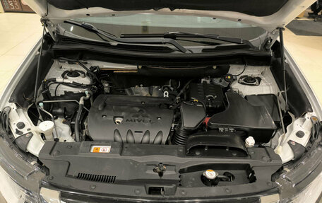 Mitsubishi Outlander III рестайлинг 3, 2015 год, 1 699 000 рублей, 13 фотография