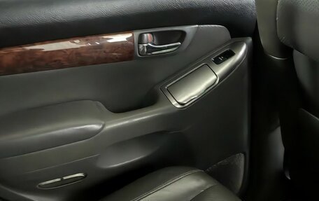 Toyota Land Cruiser Prado 120 рестайлинг, 2003 год, 1 299 000 рублей, 14 фотография