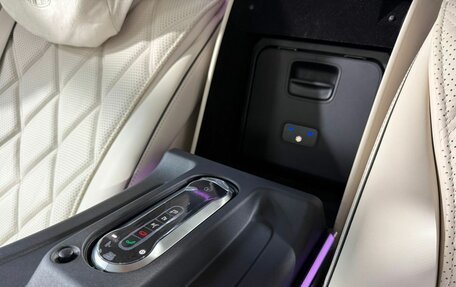 Mercedes-Benz Maybach S-Класс, 2023 год, 28 000 000 рублей, 19 фотография