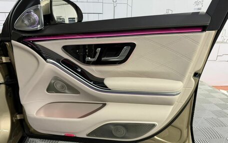 Mercedes-Benz Maybach S-Класс, 2023 год, 28 000 000 рублей, 30 фотография