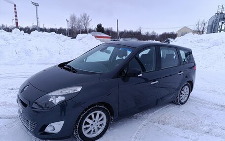 Renault Scenic III, 2011 год, 710 000 рублей, 1 фотография