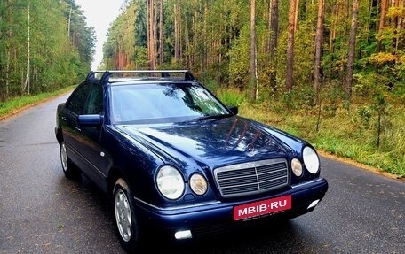 Mercedes-Benz E-Класс, 1999 год, 950 000 рублей, 1 фотография