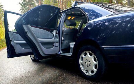 Mercedes-Benz E-Класс, 1999 год, 950 000 рублей, 11 фотография