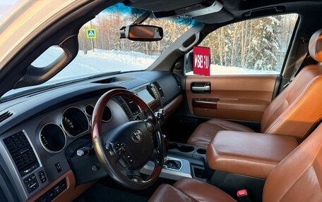 Toyota Sequoia II рестайлинг, 2011 год, 4 350 000 рублей, 26 фотография