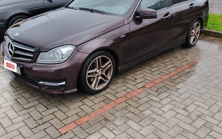 Mercedes-Benz C-Класс, 2012 год, 1 500 000 рублей, 6 фотография