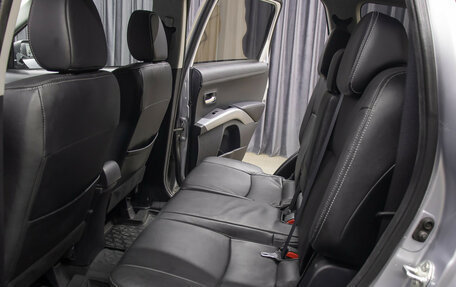 Mitsubishi Outlander III рестайлинг 3, 2011 год, 1 298 000 рублей, 12 фотография