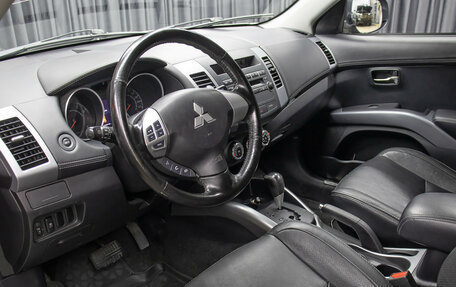 Mitsubishi Outlander III рестайлинг 3, 2011 год, 1 298 000 рублей, 16 фотография