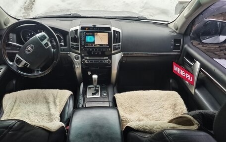 Toyota Land Cruiser 200, 2012 год, 2 698 000 рублей, 8 фотография