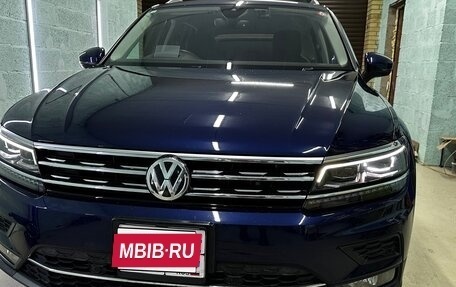 Volkswagen Tiguan II, 2020 год, 2 800 000 рублей, 16 фотография