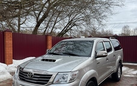 Toyota Hilux VII, 2014 год, 2 350 000 рублей, 2 фотография