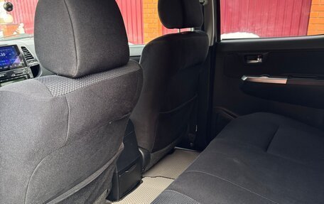 Toyota Hilux VII, 2014 год, 2 350 000 рублей, 21 фотография