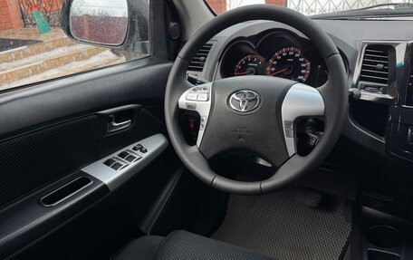 Toyota Hilux VII, 2014 год, 2 350 000 рублей, 23 фотография