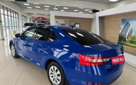 Skoda Superb III рестайлинг, 2019 год, 1 900 000 рублей, 7 фотография