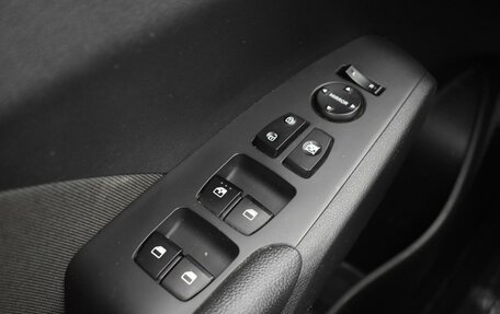 Hyundai Solaris II рестайлинг, 2018 год, 1 076 100 рублей, 20 фотография