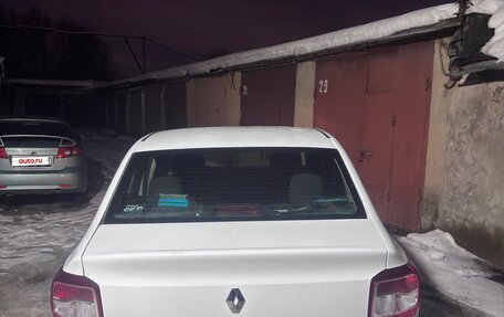 Renault Logan II, 2017 год, 575 000 рублей, 3 фотография