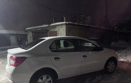 Renault Logan II, 2017 год, 575 000 рублей, 5 фотография