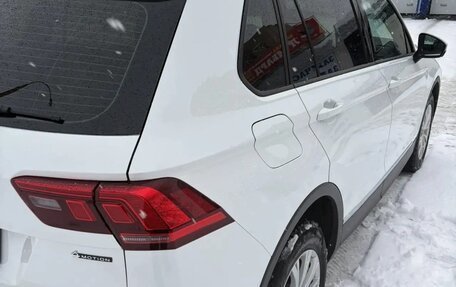 Volkswagen Tiguan II, 2021 год, 3 050 000 рублей, 7 фотография