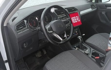 Volkswagen Tiguan II, 2021 год, 3 050 000 рублей, 8 фотография