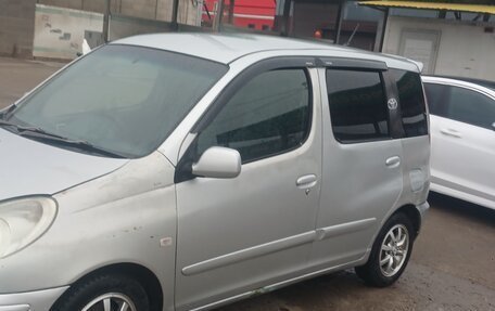 Toyota FunCargo, 2003 год, 400 000 рублей, 9 фотография