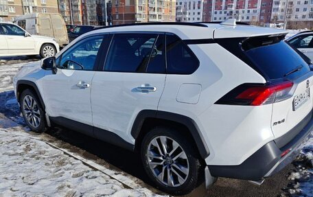 Toyota RAV4, 2019 год, 3 699 000 рублей, 4 фотография