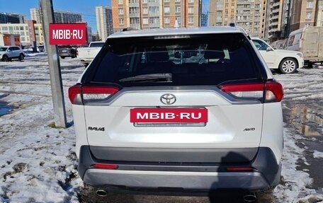 Toyota RAV4, 2019 год, 3 699 000 рублей, 5 фотография