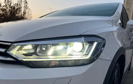 Volkswagen Touran III, 2022 год, 1 711 123 рублей, 10 фотография