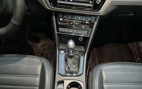 Volkswagen Touran III, 2022 год, 1 711 123 рублей, 19 фотография