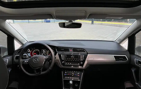 Volkswagen Touran III, 2022 год, 1 711 123 рублей, 16 фотография