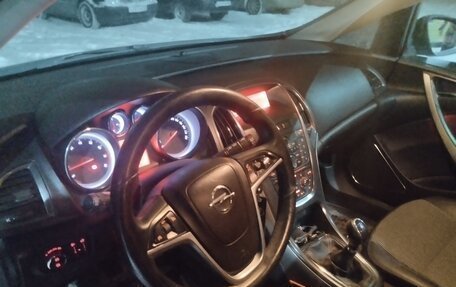 Opel Astra J, 2010 год, 620 000 рублей, 10 фотография