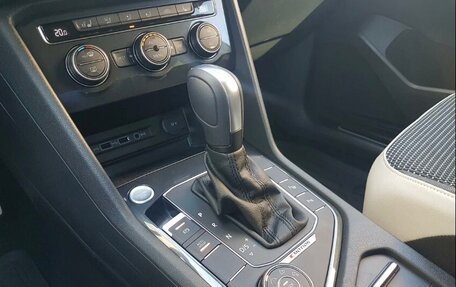 Volkswagen Tiguan II, 2020 год, 3 350 000 рублей, 4 фотография