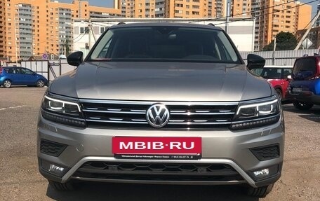 Volkswagen Tiguan II, 2020 год, 3 350 000 рублей, 15 фотография