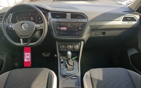 Volkswagen Tiguan II, 2020 год, 3 350 000 рублей, 6 фотография