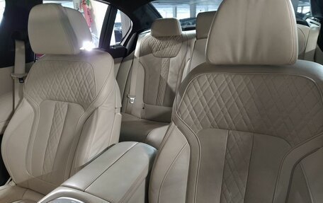 BMW 7 серия, 2019 год, 5 467 000 рублей, 15 фотография