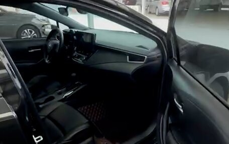 Toyota Corolla, 2022 год, 1 850 000 рублей, 5 фотография