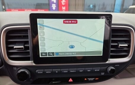 Hyundai Venue I, 2022 год, 1 042 000 рублей, 7 фотография