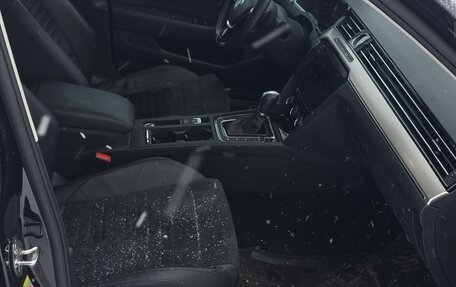 Volkswagen Passat B8 рестайлинг, 2019 год, 2 440 000 рублей, 6 фотография