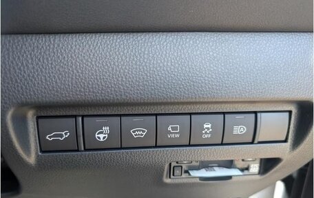 Toyota Harrier, 2025 год, 3 880 000 рублей, 13 фотография