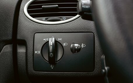 Ford Focus II рестайлинг, 2006 год, 749 000 рублей, 16 фотография