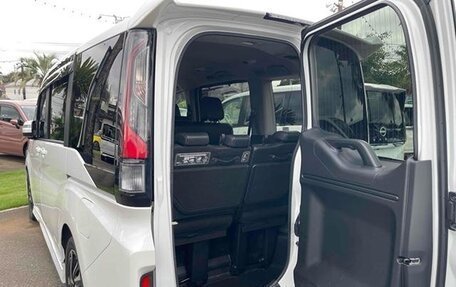 Honda Stepwgn IV, 2021 год, 2 000 000 рублей, 4 фотография