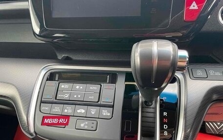 Honda Stepwgn IV, 2021 год, 2 000 000 рублей, 5 фотография