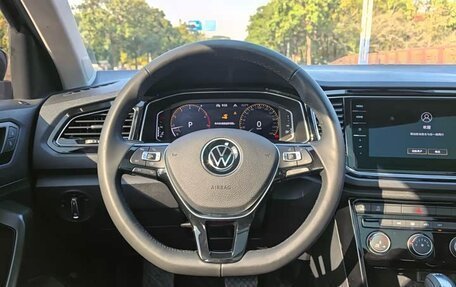 Volkswagen T-Roc I, 2022 год, 1 450 000 рублей, 12 фотография