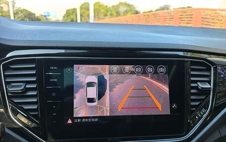 Volkswagen T-Roc I, 2022 год, 1 450 000 рублей, 13 фотография