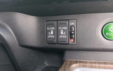 Honda Stepwgn IV, 2015 год, 1 770 000 рублей, 13 фотография