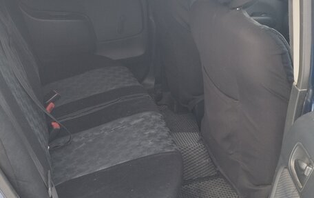 Toyota Succeed I рестайлинг, 2003 год, 500 000 рублей, 13 фотография