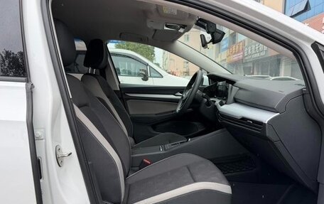 Volkswagen Golf VIII, 2021 год, 1 420 222 рублей, 10 фотография